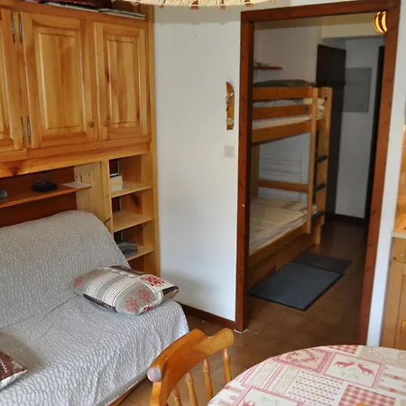 Appartement Andains 17 *